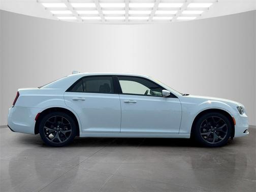 2023 Chrysler 300 S