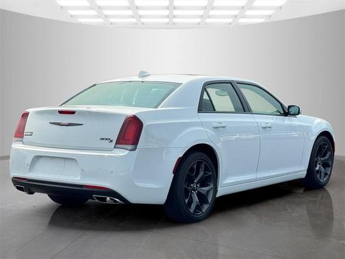 2023 Chrysler 300 S