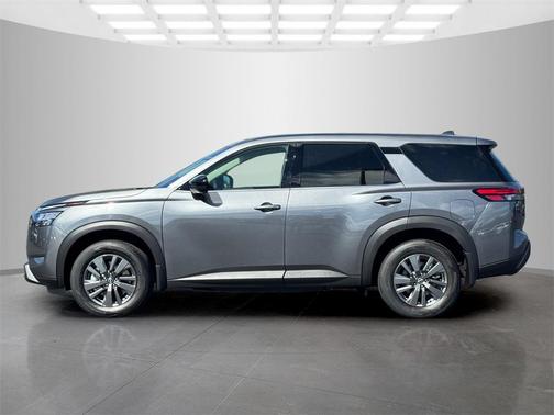 2025 Nissan Pathfinder S