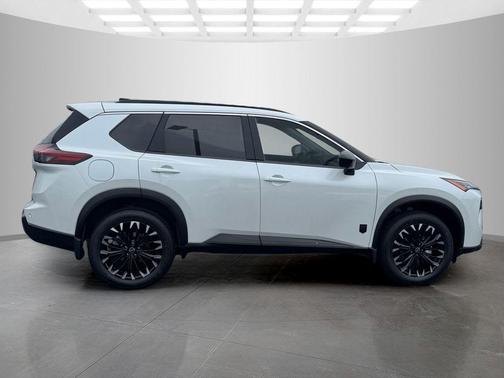 Everest White P 2026 Nissan Rogue Dark Armor