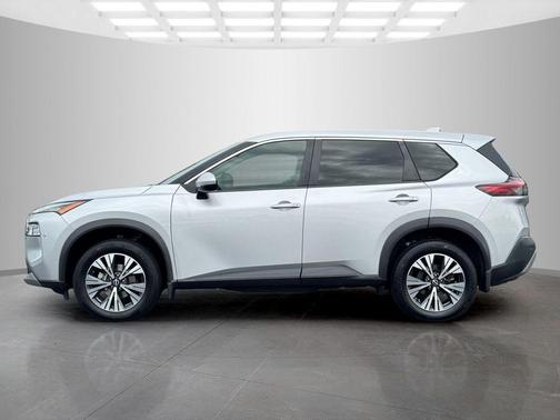 Brilliant Silver Metallic 2022 Nissan Rogue SV