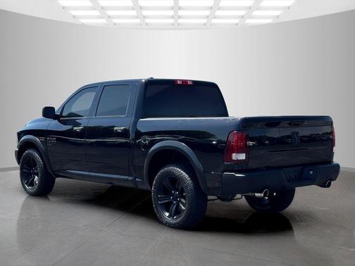 Diamond Black 2021 RAM 1500 Classic SLT