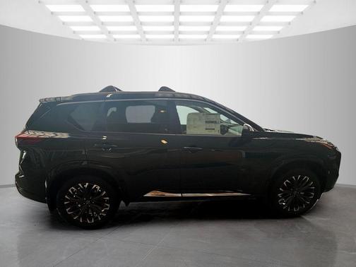 Obsidian Green 2026 Nissan Rogue Platinum
