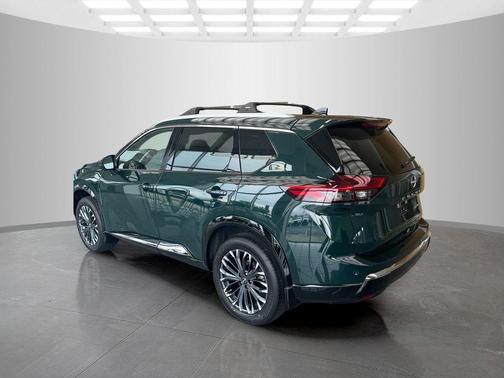 Obsidian Green 2026 Nissan Rogue Platinum