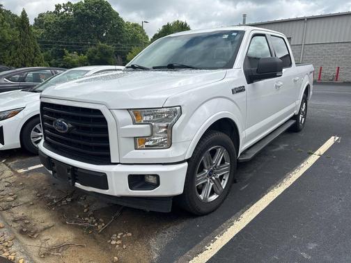Oxford White 2017 Ford F-150 XLT