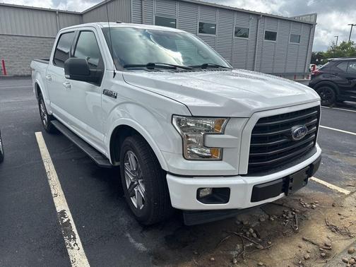 Oxford White 2017 Ford F-150 XLT