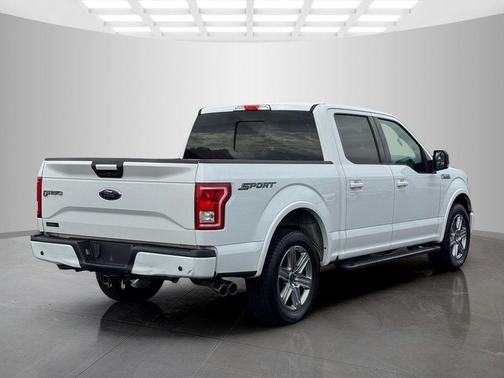 Oxford White 2017 Ford F-150 XLT