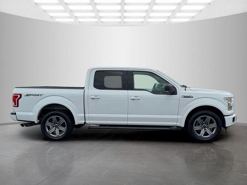 Oxford White 2017 Ford F-150 XLT
