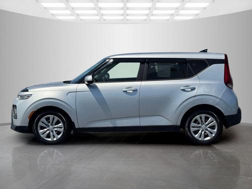 Sparkling Silver 2020 Kia Soul LX