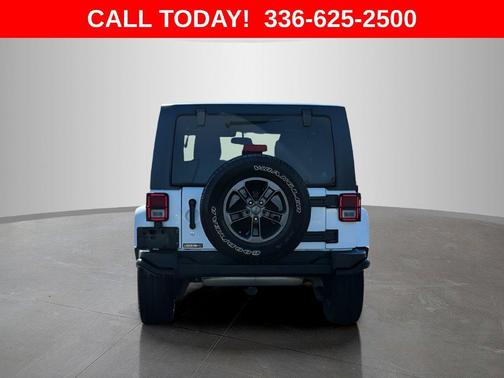 Bright White Clearcoat 2018 Jeep Wrangler JK Unlimited Sport