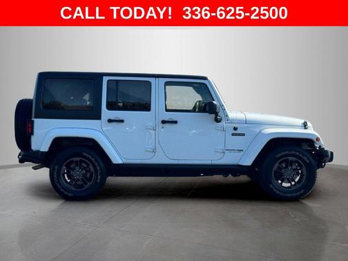 Bright White Clearcoat 2018 Jeep Wrangler JK Unlimited Sport