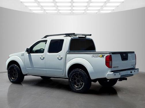 Glacier White 2017 Nissan Frontier PRO-4X
