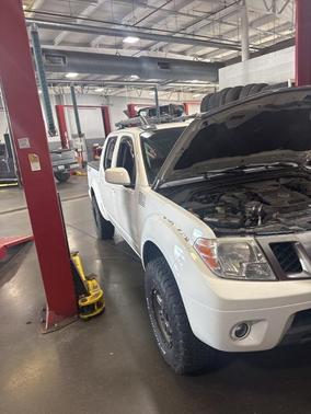 Glacier White 2017 Nissan Frontier PRO-4X