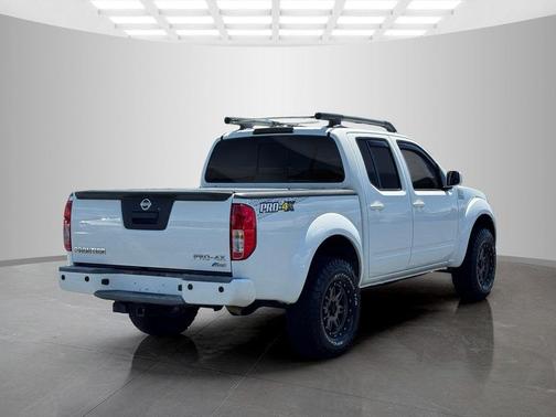 Glacier White 2017 Nissan Frontier PRO-4X
