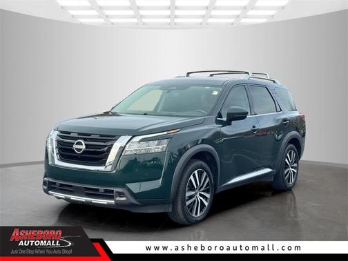 2023 Nissan Pathfinder Platinum