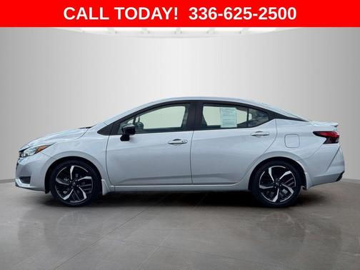 Brilliant Silver Metallic 2024 Nissan Versa 1.6 SR