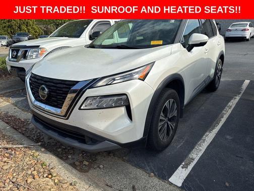 White 2021 Nissan Rogue SV