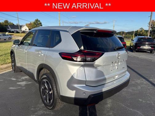 Brilliant Silver Metallic 2024 Nissan Rogue SV