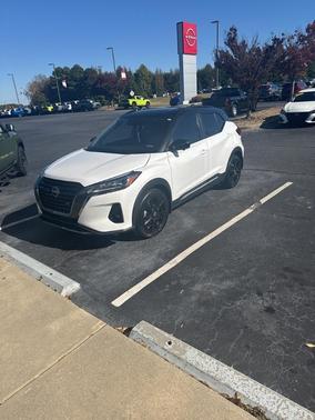 2023 Nissan Kicks SR