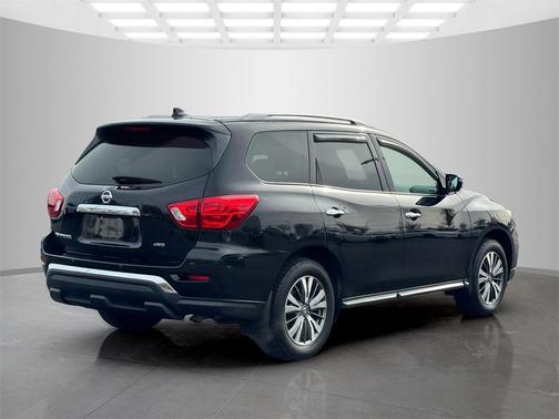2019 Nissan Pathfinder S