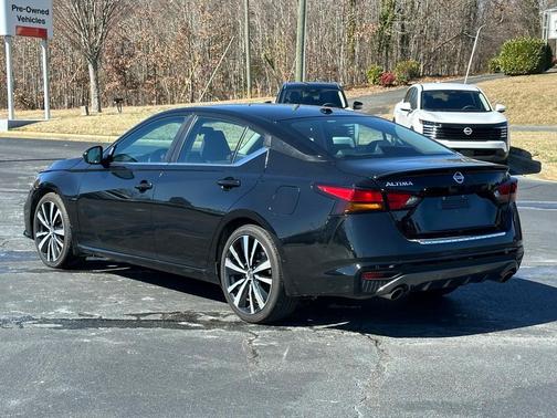 2021 Nissan Altima 2.5 SR