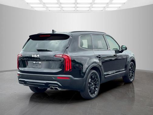 Ebony Black 2022 Kia Telluride EX