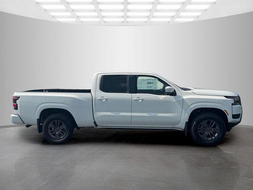 Glacier White 2026 Nissan Frontier SV