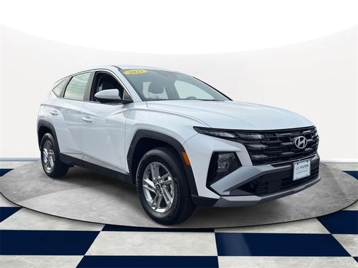 2025 Hyundai TUCSON SE