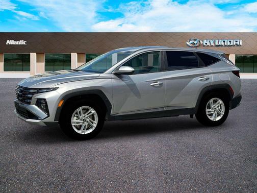 Shimmering Silver 2026 Hyundai TUCSON SE
