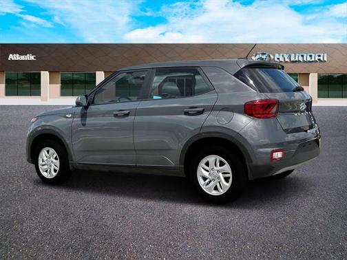 2025 Hyundai VENUE SE