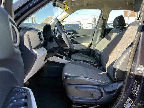 2023 Hyundai VENUE Limited