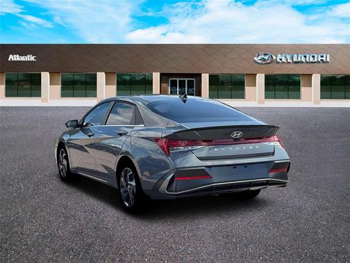 2026 Hyundai ELANTRA SEL