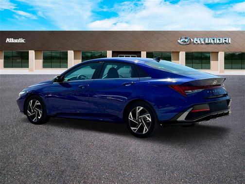 2025 Hyundai ELANTRA Limited