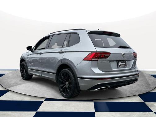 Pyrite Silver Metallic 2020 Volkswagen Tiguan 2.0T SE R-Line Black