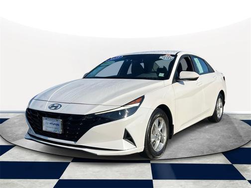 2023 Hyundai ELANTRA SE