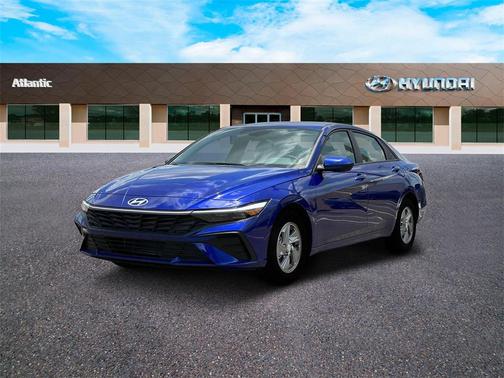 2025 Hyundai ELANTRA SE