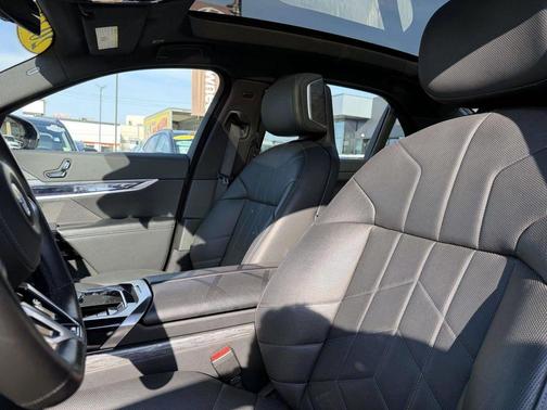 Gray Metallic 2024 BMW 740 i xDrive