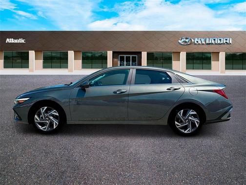 2025 Hyundai ELANTRA Limited
