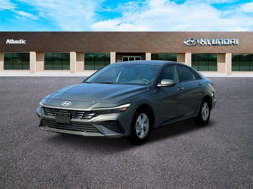 2025 Hyundai ELANTRA SE