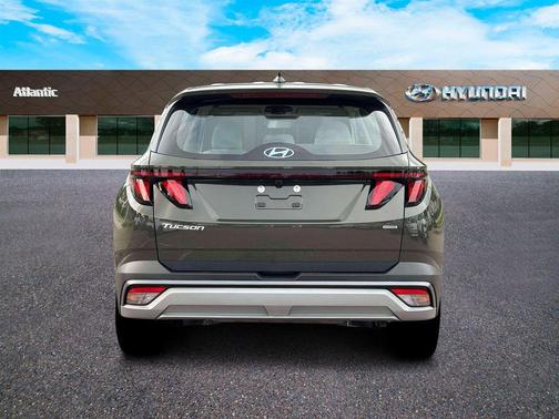 Green 2026 Hyundai TUCSON SE