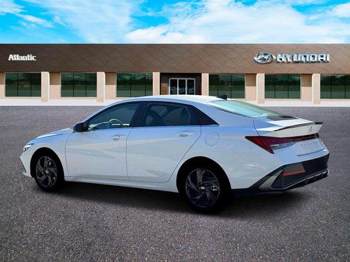 White Pearl 2026 Hyundai ELANTRA SEL SPORT PREMIUM