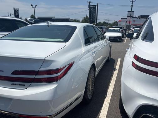2022 Genesis G90 5.0 Ultimate