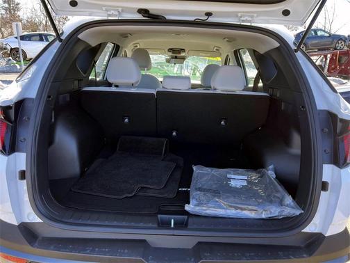 2025 Hyundai TUCSON SE