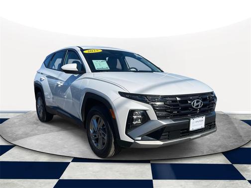 2025 Hyundai TUCSON SE