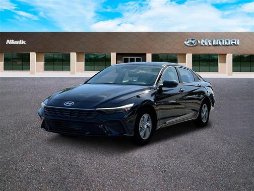 2025 Hyundai ELANTRA SE