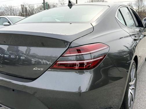 2025 Genesis G70 2.5T