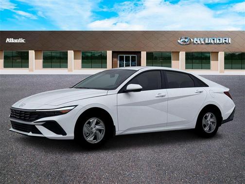 2026 Hyundai ELANTRA SE