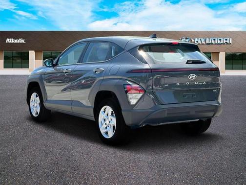 2025 Hyundai KONA SE