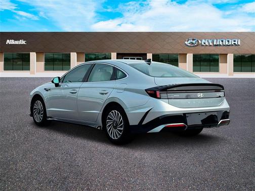 2025 Hyundai SONATA Hybrid SEL