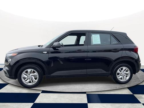 2025 Hyundai VENUE SE